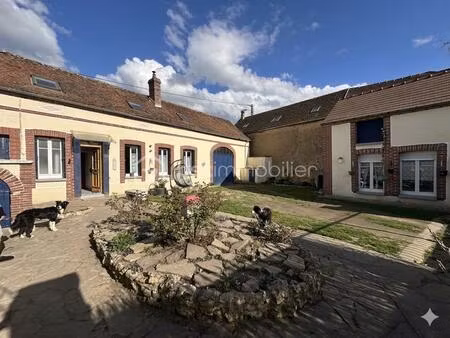 maison de 100 m² à villeneuve-sur-yonne