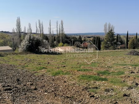 visan : terrain constructible 2110 m² vue dégagée environnement calme