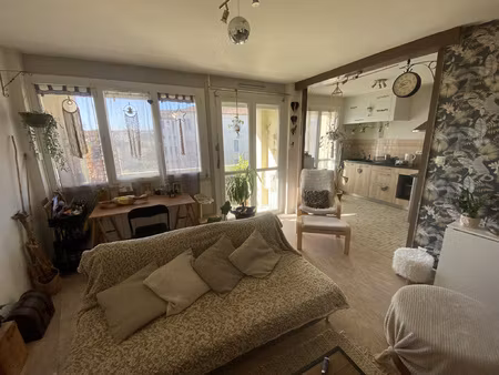 appartement t3 avec balcon et cave