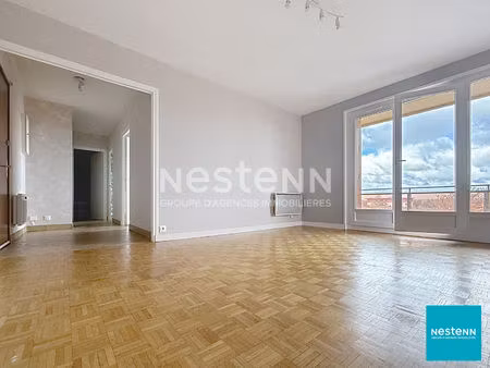 proche centre de feurs appartement de 52 22 m2 avec balcon  garage et cave