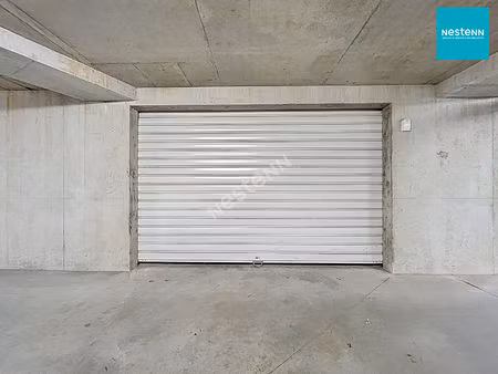poisy _ garage / box en sous-sol d'environ 25 m²  dans résidence récente et sécurisée  à v