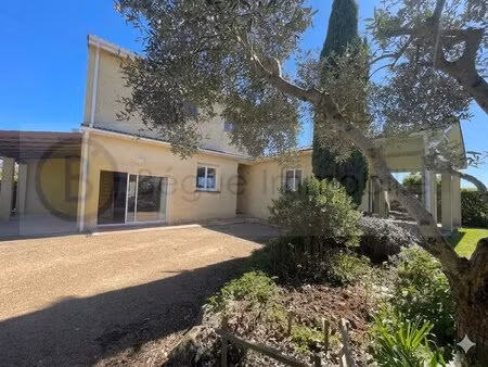 maison familiale avec de beaux volumes