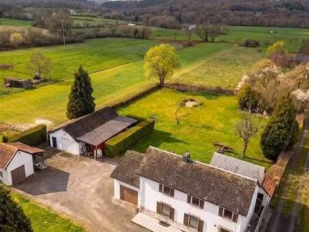 belle propriété avec gros potentiel sur 25 ares de terrain !