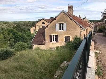 spacieuse maison de 205m2 avec charme rurale et vue imprenable sur la saône  idéal pour le