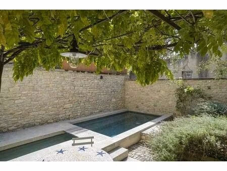 maison de caractère au coeur de saignon avec terrasse et vue sur le luberon