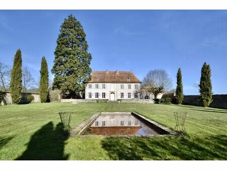 maison de luxe à vendre à la clayette