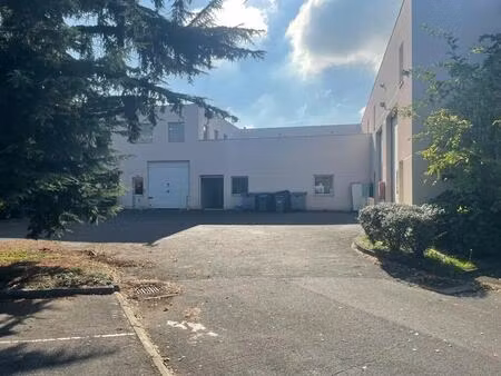 location local d’activités nanterre 92000 2763m²