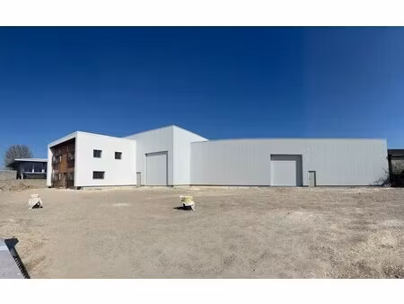 location local d'activités 1 010 m²