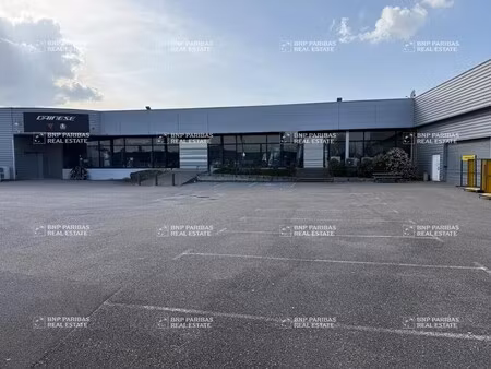 location local d'activités 1 149 m²