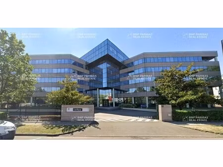 location bureaux 46 m² à 6 125 m²