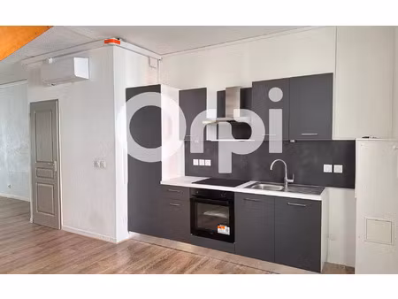 location appartement  111.01 m² t-3 à la côte-saint-andré  1 015 €