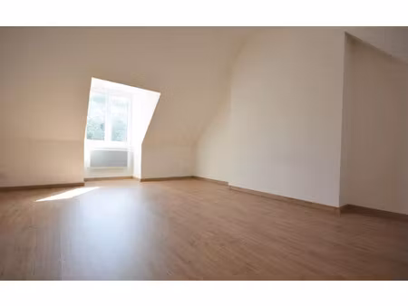 location maison  m² t-3 à abbeville  650 €