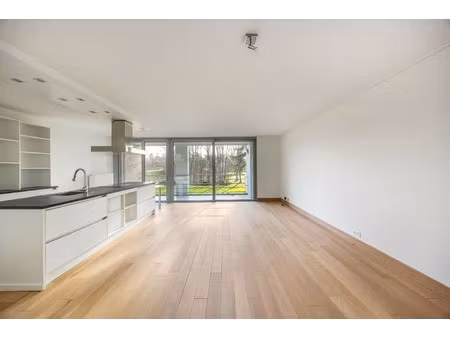 modern appartement met uniek zicht op de golf van brasschaat!