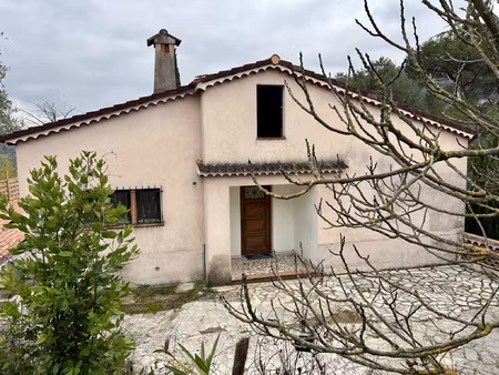 pointe contes : confortable 4 pièces 93m2 rénové jardin terr