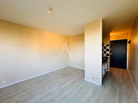 vente appartement t1 à la roche-sur-yon (85000) : à vendre t1 / 21m² la roche-sur-yon