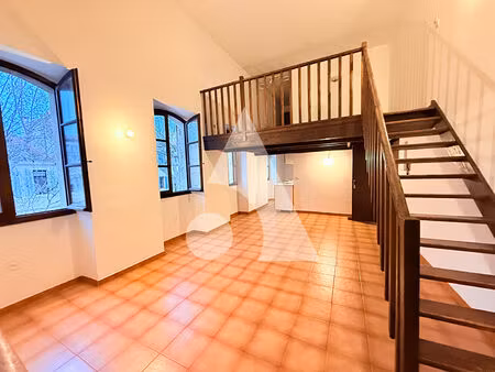 à louer ? appartement t2/3 avec mezzanine ? centre-ville de marignane