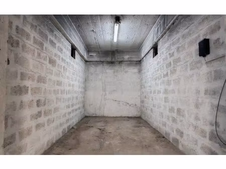 stationnement lyon 8 m² t- à vendre  25 000 €