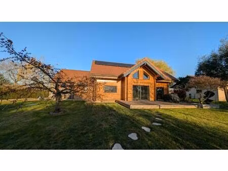 maison atypique à moins de 15 minutes de bourg en bresse