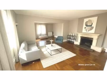 joli et grand pavillon