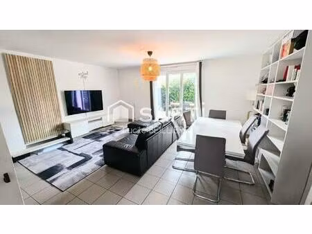 à ballainvilliers  maison de 87 m² (t4) sur une parcelle de 101 m² avec box.