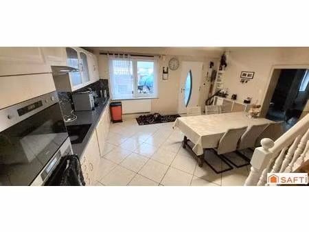maison de 113 m²  3 chambres sur 2.8 ares