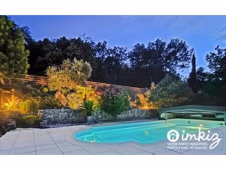 2 maisons de plain pied de 9 et 4 pièces piscine