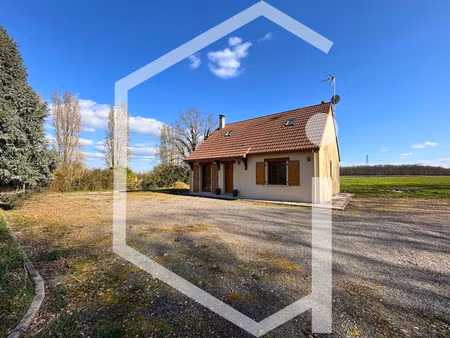 pavillon de 100 m2 au calme avec 3 chambres terrain 5 000