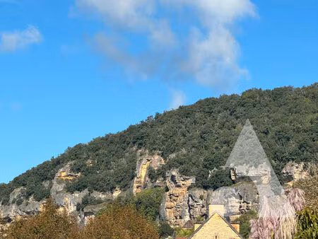 opportunité à saisir ! maison remise à la vente à la roque gageac.