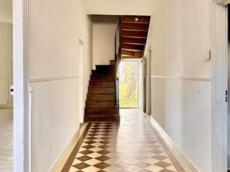 maison de ville avec jardin et fort potentiel entre castelnaudary et bram