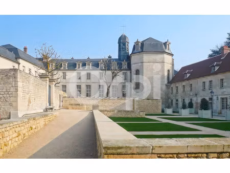 location appartement  m² t-3 à senlis  1 600 €