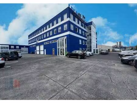 bureaux de 398 m² prêts à l'emploi le long de l'e40