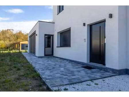 magnifique maison rénovée avec dépendance à heusden