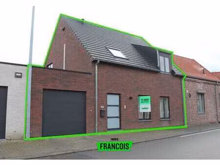 maison familiale économe en énergie avec 3 chambres et jard…