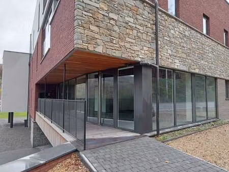 surface commerciale ou pour profession libérale à louer.