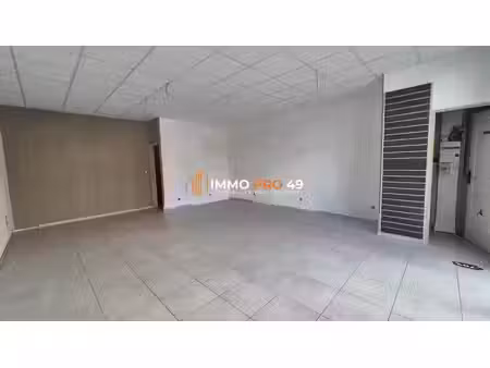 location locaux professionnels 0 pièces 70 m² à saint-laurent-sur-sèvre (85290)  900 €