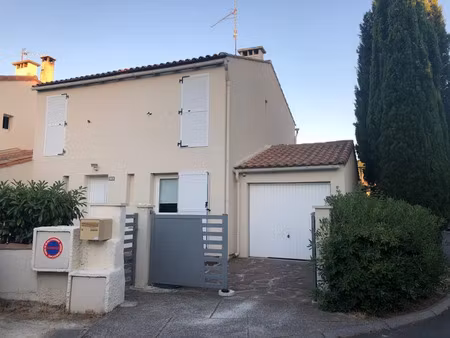 location meublée maison 5 pièces 87 m² à la grande-motte (34280)  1 750 €