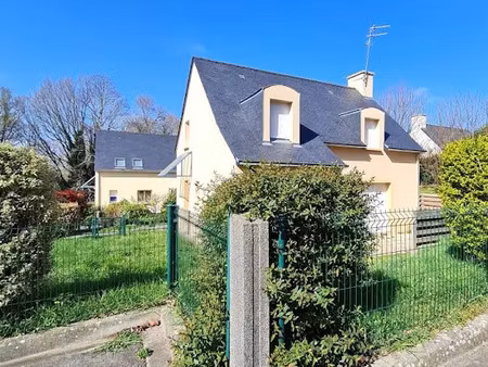 location maison 4 pièces 113 m² à quimperle (29300)  942 €