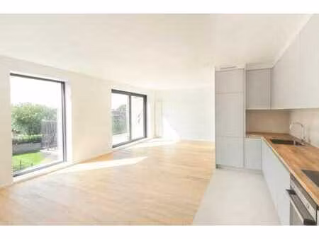 app 2 chambres + terrasse pas de tva !!!