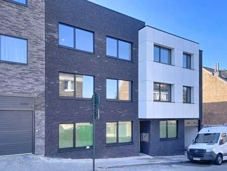 app 2 chambres + terrasse pas de tva !!!