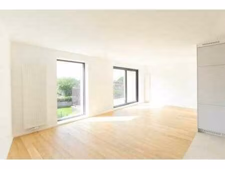 app 2 chambres + terrasse pas de tva !!!