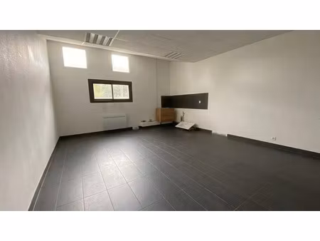 location locaux professionnels 1 pièce 40 m² à limoges (87000)  400 €