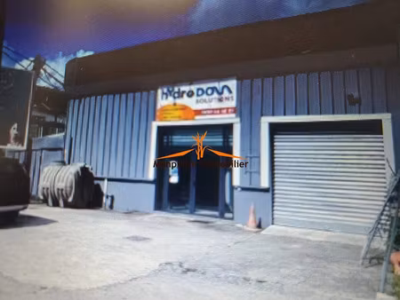 location locaux professionnels 0 pièces 181 m² à baie mahault (97122)  2 990 €