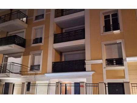 location appartement  60.49 m² t-3 à le blanc-mesnil  970 €