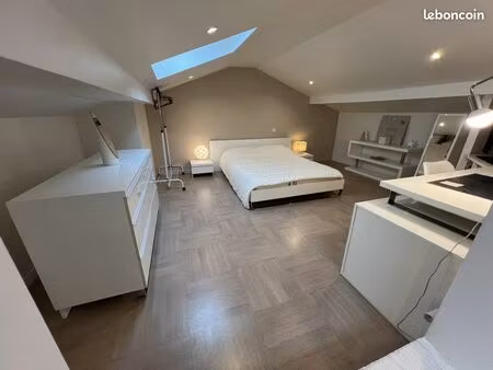 location chez l'habitant - chambre meublee de 30 m² - esprit loft -