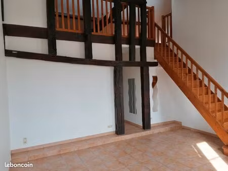 t2 bis à louer coeur de ville