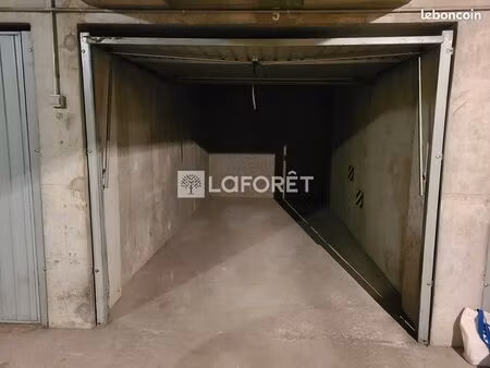 parking/box 13 m² lyon