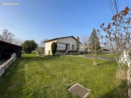 charmante maison entièrement rénovée avec grand jardin