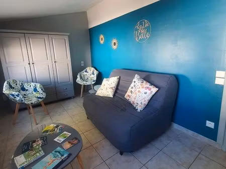 a louer du 1 mai au 30 juin meublé 790 euros edf/eau wifi compris