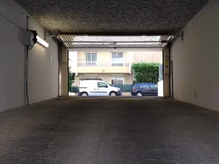 parking à louer