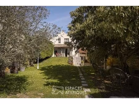 maison authentique - jardin sud et caveau historique